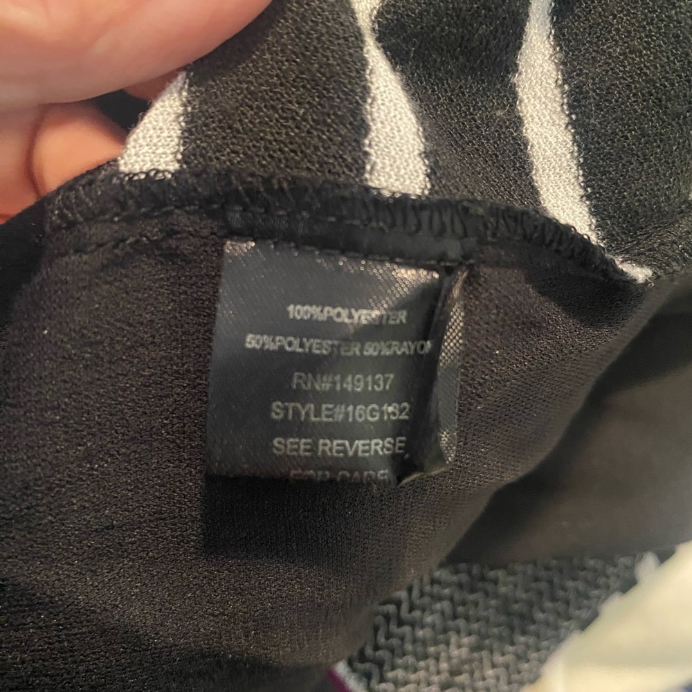 HYFVE‎ Black Button-Up Blouse with Striped Back - Picture 6 of 6